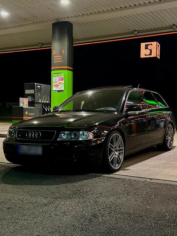 Usata Audi S4 345 CV (253 kW) 1998 Nero Station wagon