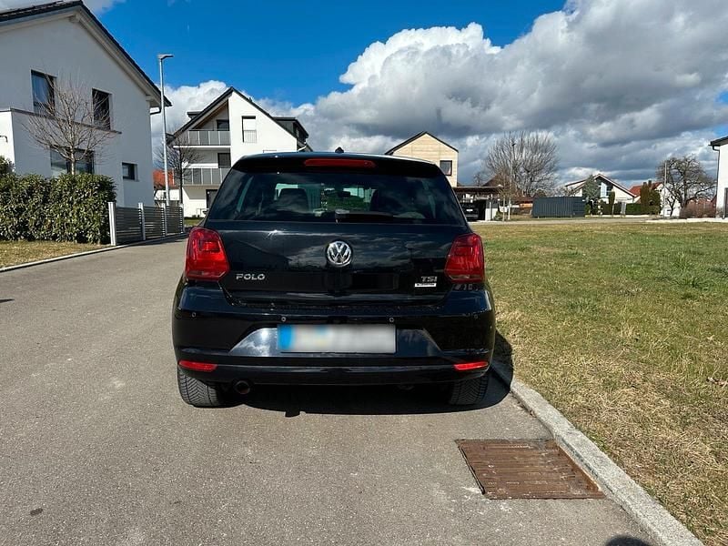 Gebraucht VW Polo Highline 90 PS (66 kW) 2015 Schwarz Kleinwagen