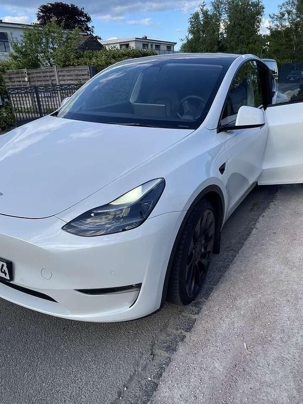 Gebraucht 2022 Tesla Model Y Performance SUV | 37.000 € (Fairer Preis) - Bild 1/4
