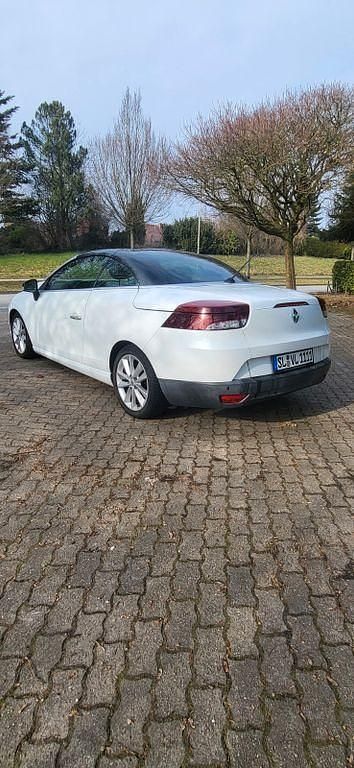 Gebraucht Renault Mégane Cabriolet Luxe 131 PS (96 kW) 2010 Weiß Cabrio