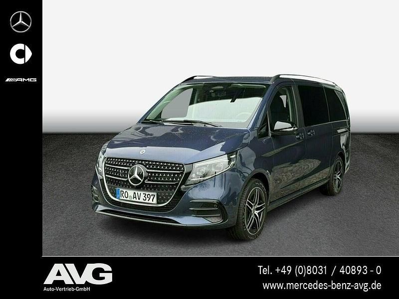 Sodalithblau met. Gebraucht 2025 Mercedes V300 Style Van / Kleinbus | 84.800 € (Superpreis) - Bild 1/4