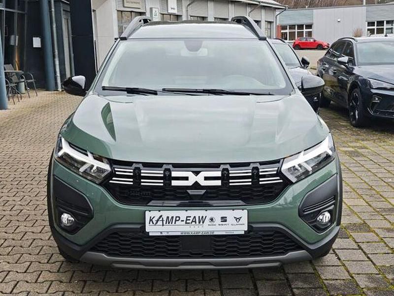 Gebraucht Dacia Jogger Extreme 110 PS (80 kW) 2023 Grün Van / Kleinbus