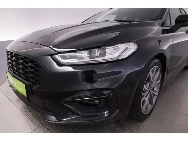 Gebraucht Ford Mondeo ST-Line 190 PS (139 kW) 2022 Schwarz Kombi