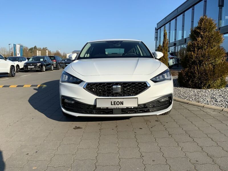Gebraucht Seat Leon Style 150 PS (110 kW) 2024 Weiß Limousine