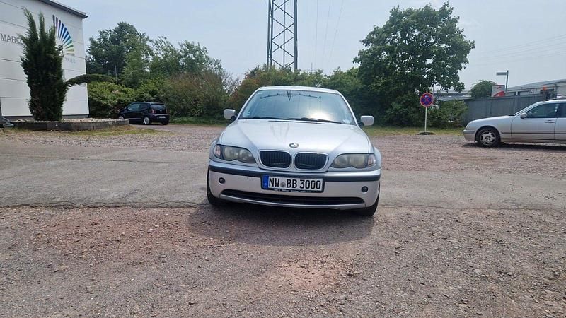 Gebraucht BMW 318 116 PS (85 kW) 2005 Silber Kombi