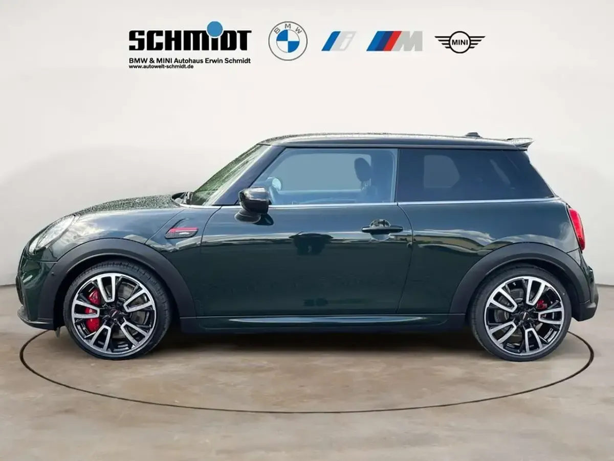 Gebraucht Mini John Cooper Works 231 PS (169 kW) 2022 Rebel green uni Kleinwagen