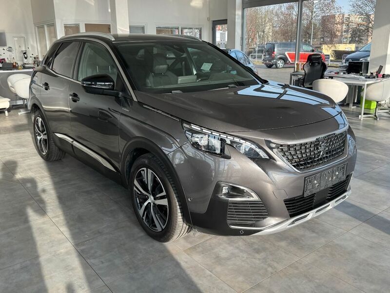 Grün Gebraucht 2018 Peugeot 3008 GT-line SUV | 19.999 € (Fairer Preis) - Bild 1/4