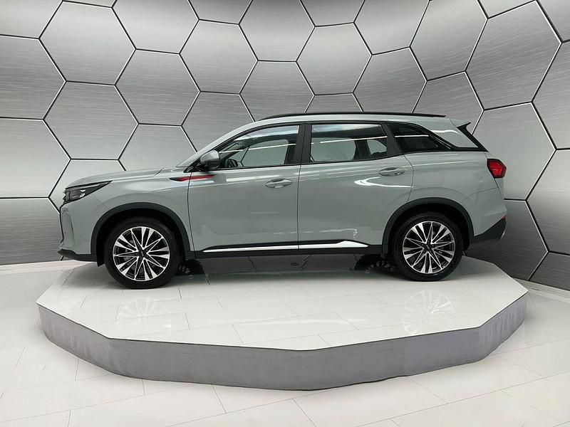 Neu DFSK Fengon 177 PS (130 kW) 2025 Grau SUV