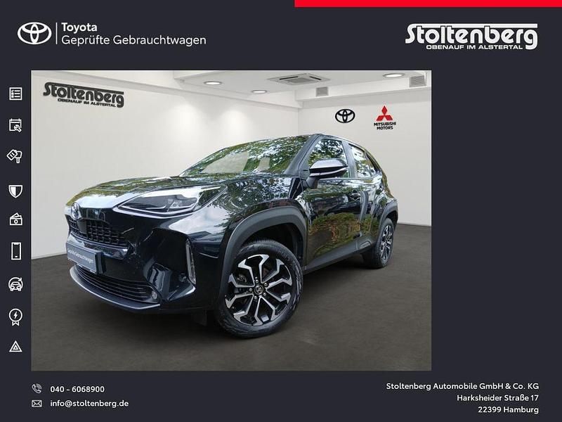Black mica / ink Gebraucht 2021 Toyota Yaris Cross Team SUV | 23.980 € (Fairer Preis) - Bild 1/4