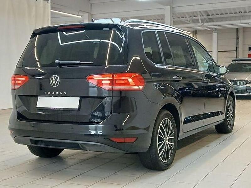 Gebraucht VW Touran Comfortline 150 PS (110 kW) 2024 Deep black perleffekt Van / Kleinbus