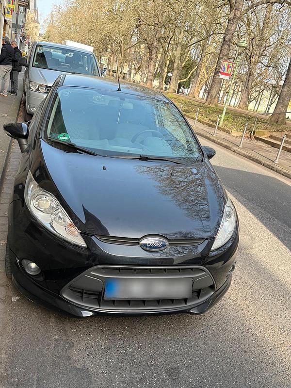 Gebraucht Ford Fiesta 96 PS (70 kW) 2011 Schwarz Kleinwagen