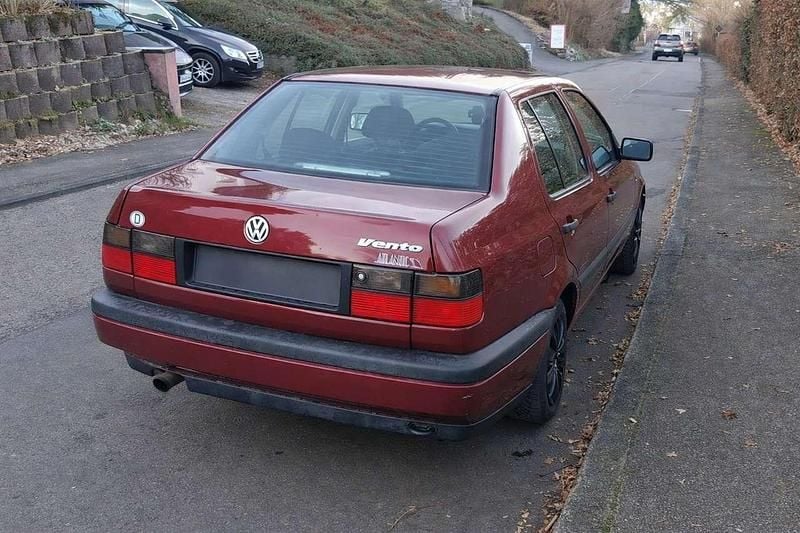 Second-hand VW Vento 116 CP (85 kW) 1995 Berlinǎ