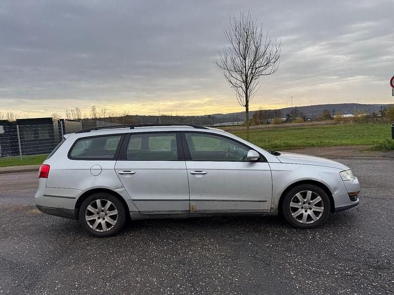 Gebraucht VW Passat Trendline 140 PS (102 kW) 2006 Silber Kombi
