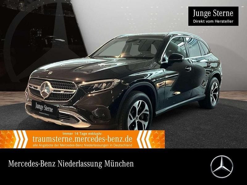 Gebraucht Mercedes GLC300e Avantgarde 204 PS (150 kW) 2024 Schwarz SUV