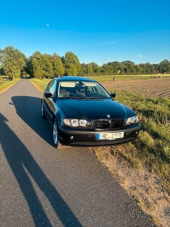 Gebraucht BMW 318 143 PS (105 kW) 2004 Schwarz Limousine