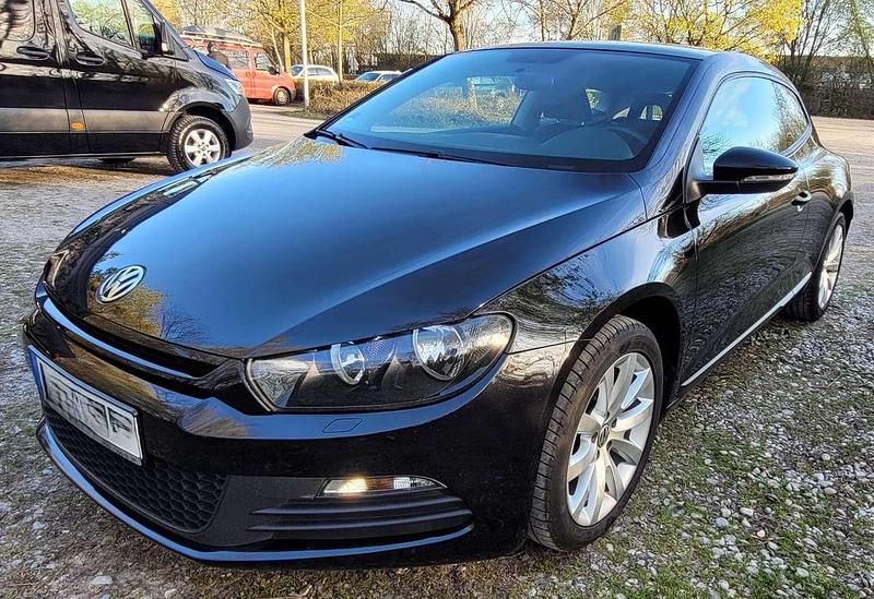 Second-hand VW Scirocco 140 CP (102 kW) 2012 Negru Coupe