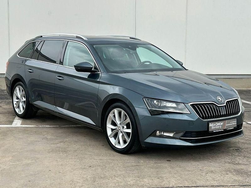Gebraucht Skoda Superb Style 190 PS (139 kW) 2015 Grau Kombi