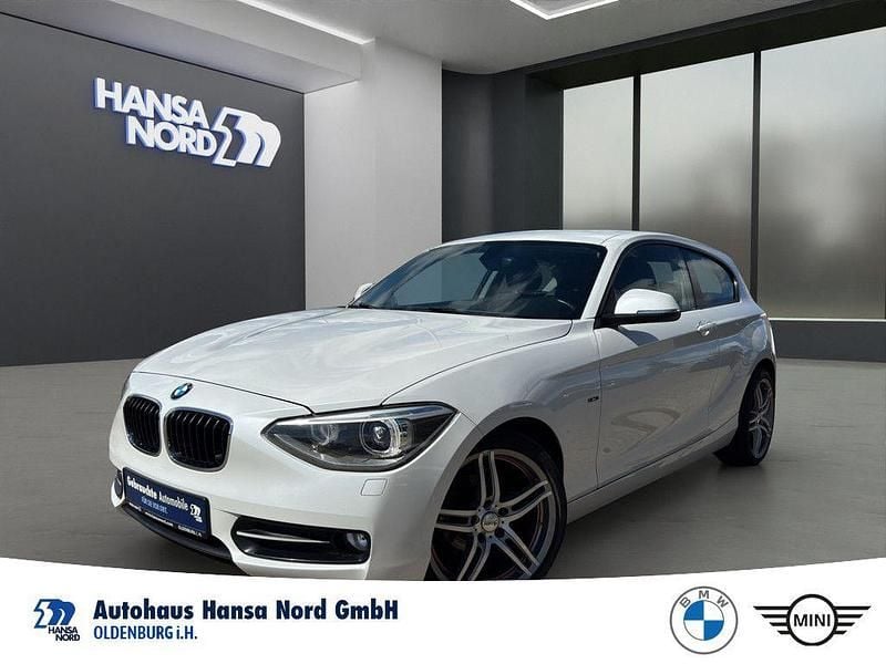 Weiss / mineralweiss (metallic) Gebraucht 2013 BMW 116 Sport Line Kleinwagen | 5.777 € (Guter Preis) - Bild 1/4