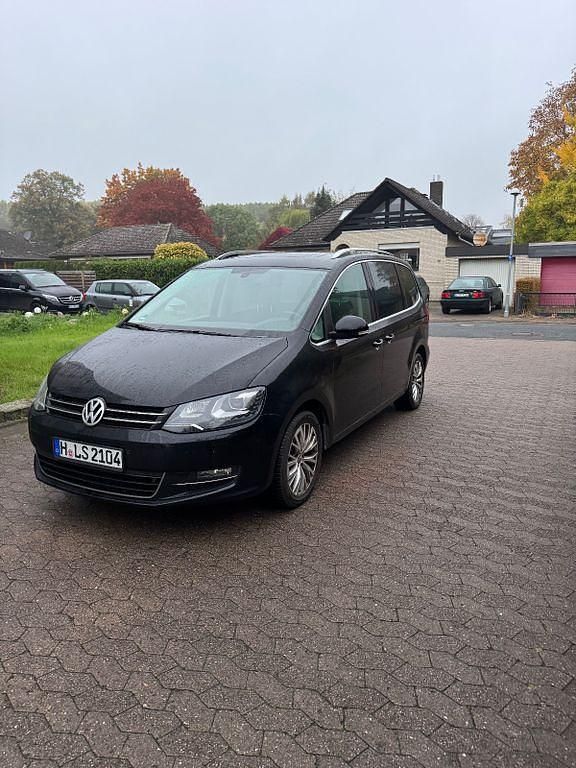 Schwarz Gebraucht 2012 VW Sharan Highline Van / Kleinbus | 8.400 € (Guter Preis) - Bild 1/4