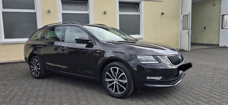 Schwarz Gebraucht 2020 Skoda Octavia Soleil Kombi | 20.499 € (Guter Preis) - Bild 1/4