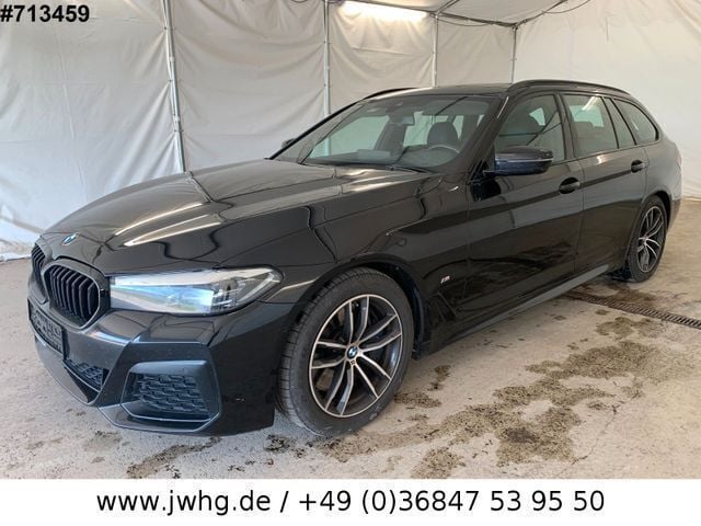 Black sapphire Gebraucht 2021 BMW 540 M Sport Kombi | 31.990 € (Superpreis) - Bild 1/4