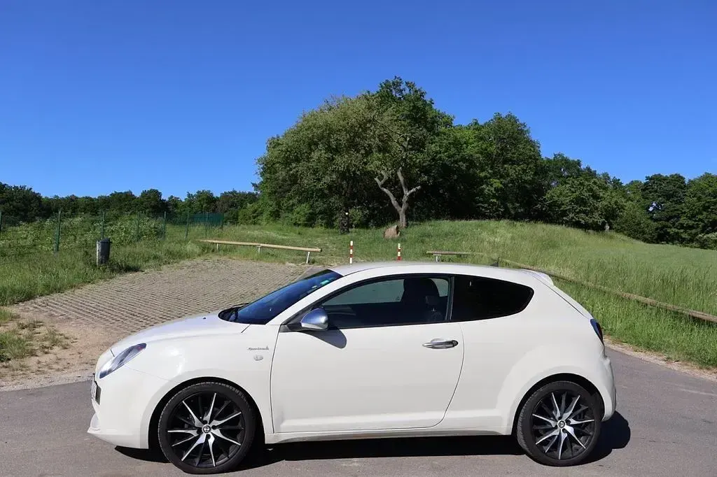 Gebraucht Alfa Romeo MiTo Turismo 105 PS (77 kW) 2014 Weiß Kleinwagen