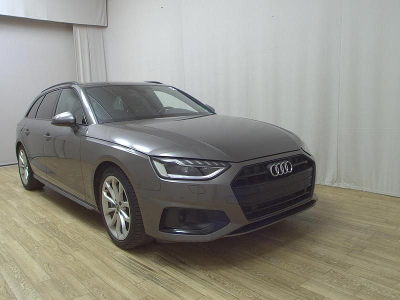 Gebraucht Audi A4 Advanced 204 PS (150 kW) 2022 Grau Kombi