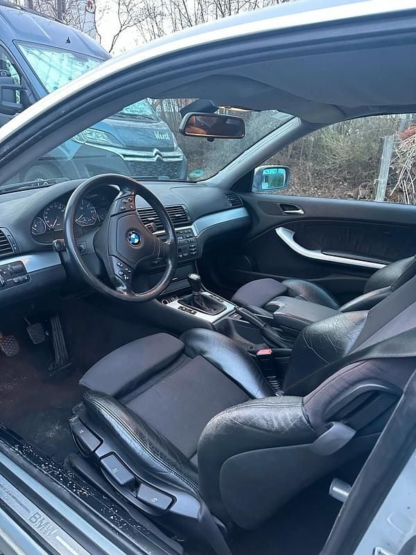 Gebraucht BMW 320 150 PS (110 kW) 2000 Silber Coupé