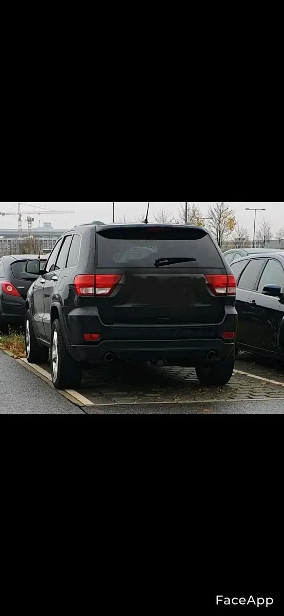 Gebraucht Jeep Grand Cherokee 241 PS (177 kW) 2012 Schwarz SUV