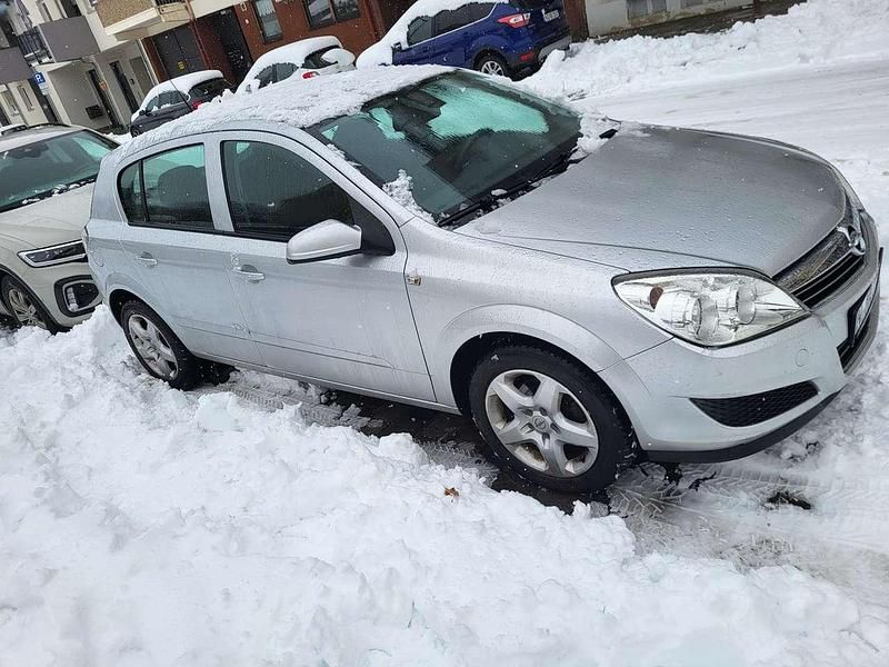 Gebraucht Opel Astra 105 PS (77 kW) 2007 Limousine