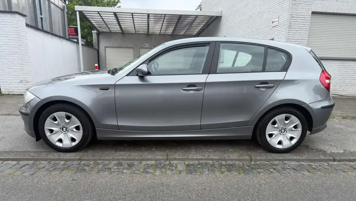 Gebraucht BMW 116 122 PS (89 kW) 2008 Spacegrau metallic Kleinwagen