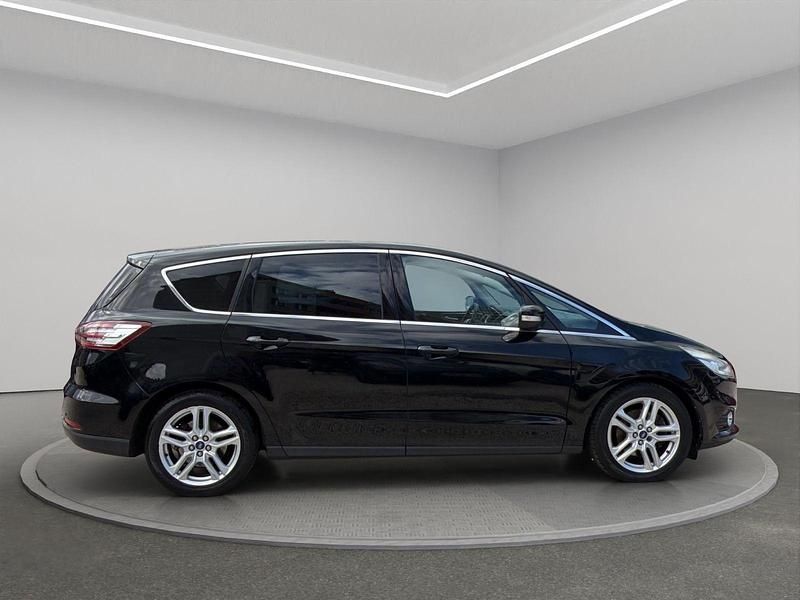 Occasion Ford S-MAX Titanium 150 ch (110 kW) 2017 Noir Monospace