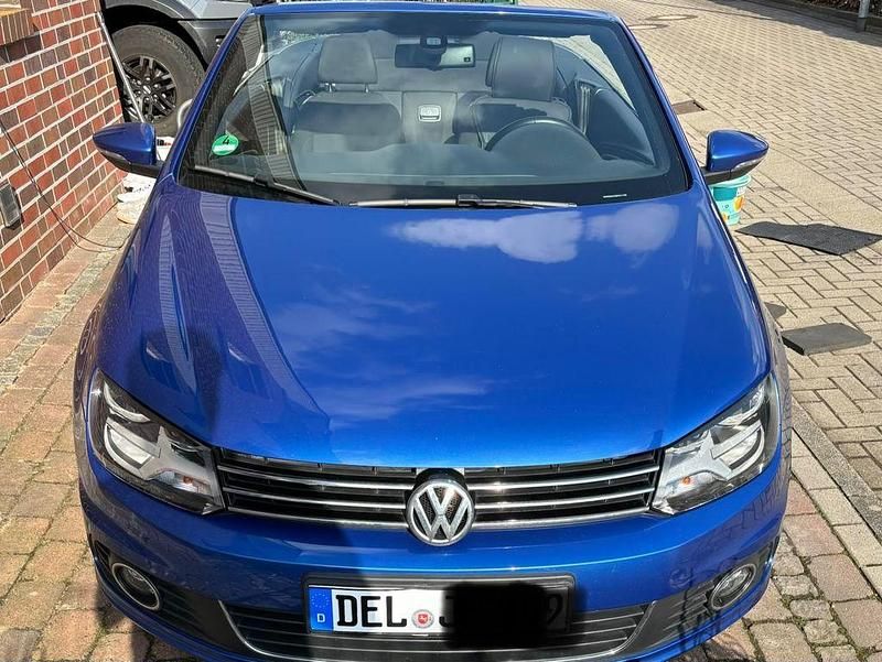 Usata VW Eos 160 CV (117 kW) 2011 Blu Cabrio