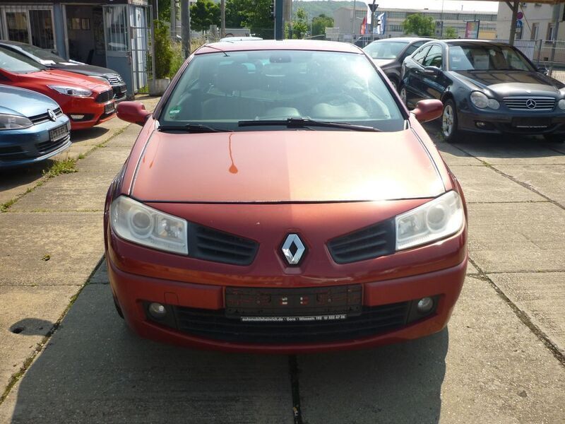 Gebraucht Renault Mégane Cabriolet Dynamique 111 PS (81 kW) 2006 Feuerrot Cabrio