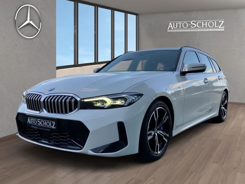 Weiß Gebraucht 2024 BMW 330 M Sport Kombi | 40.746 € (Superpreis) - Bild 1/4