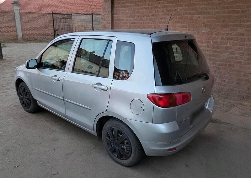 Gebraucht Mazda 2 100 PS (73 kW) 2003 Silber Kleinwagen
