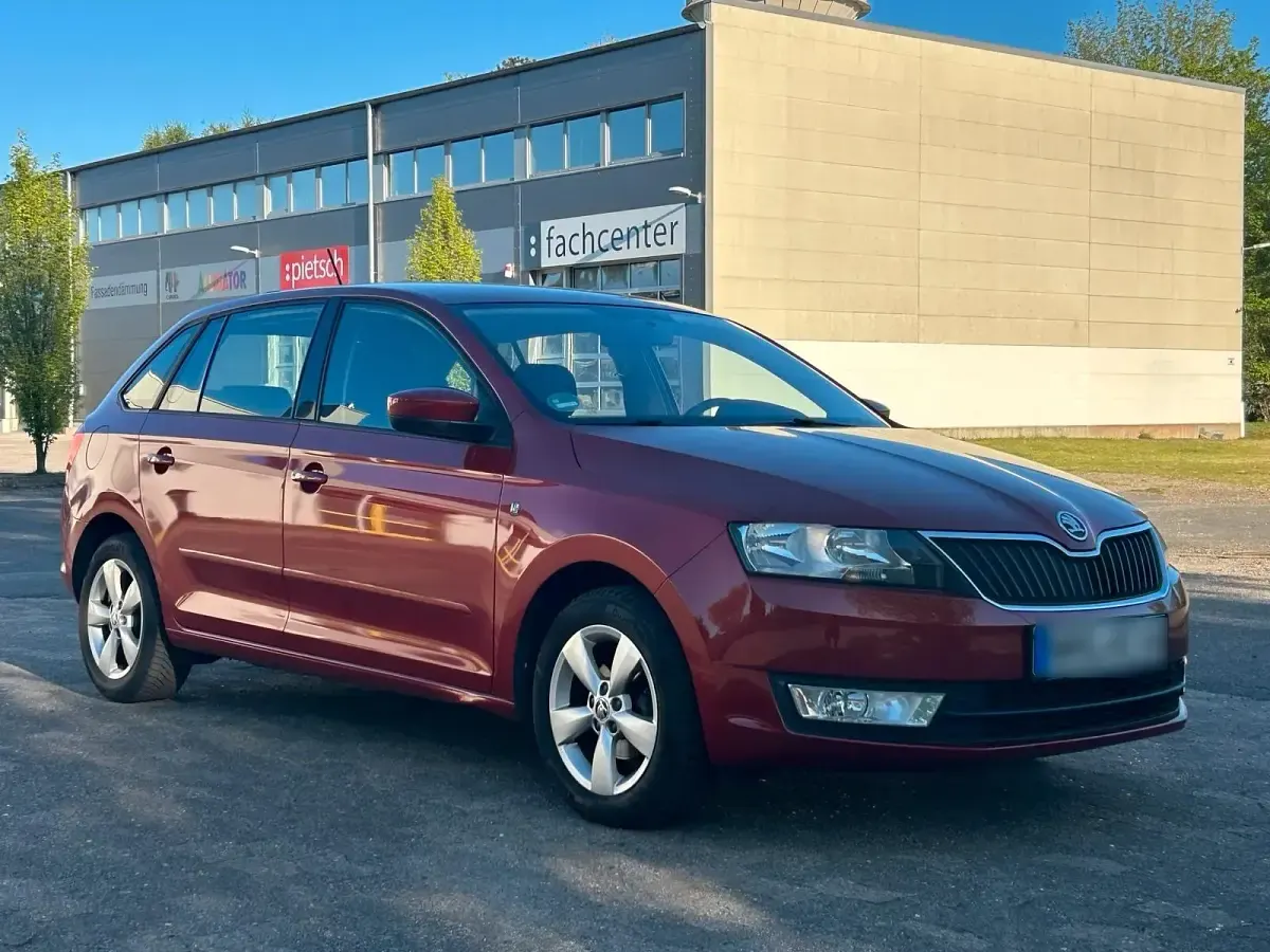 Gebraucht Skoda Rapid 86 PS (63 kW) 2014 Rot Kleinwagen