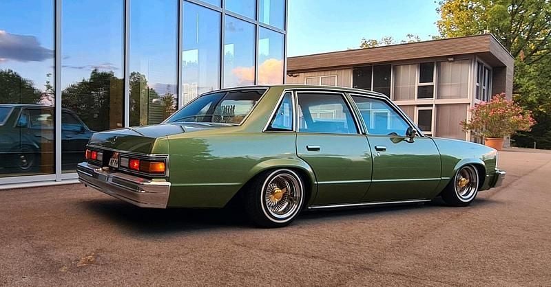 Grün Gebraucht 1980 Chevrolet Malibu Limousine | 19.900 € - Bild 1/4
