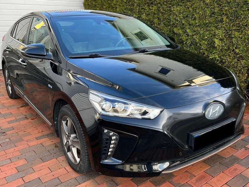 Schwarz Gebraucht 2018 Hyundai Ioniq Limousine | 11.990 € (Guter Preis) - Bild 1/4