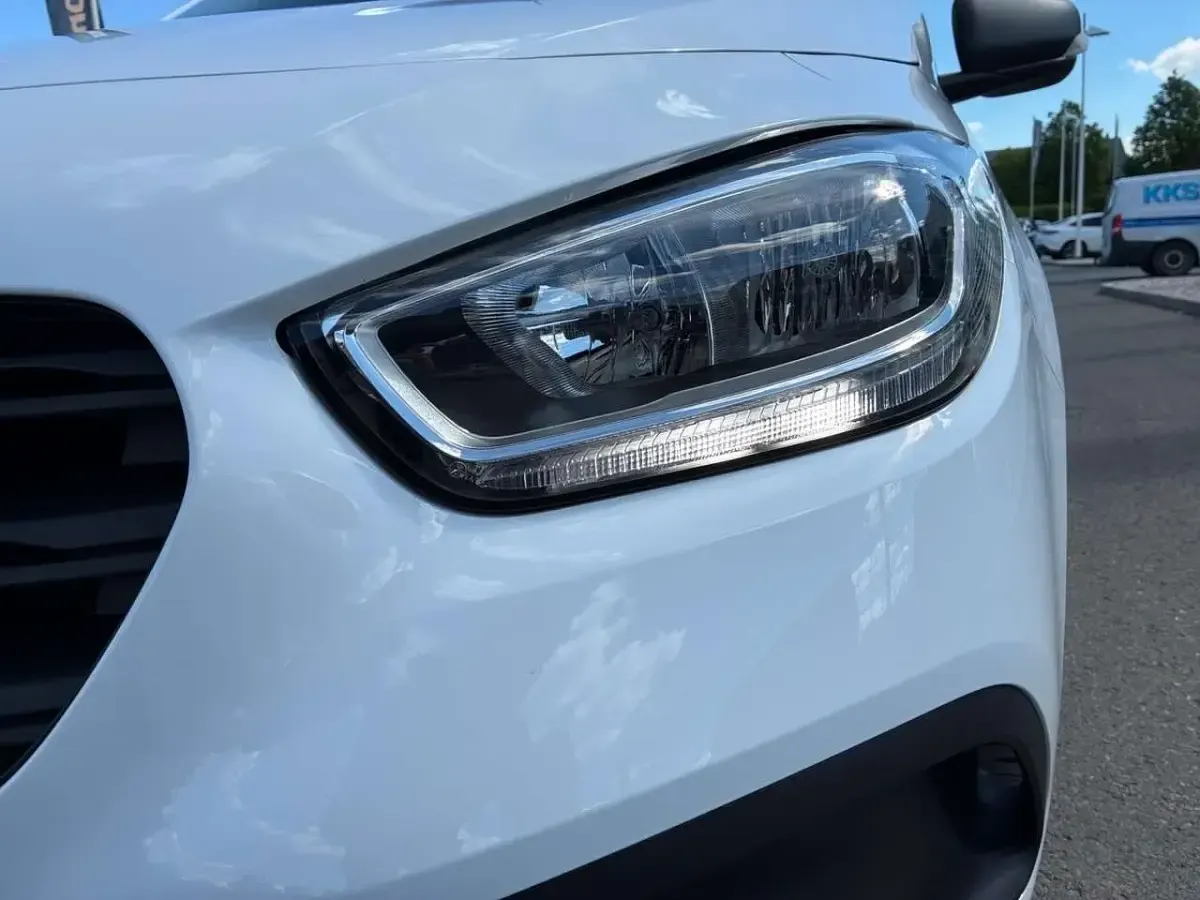 Gebraucht Mercedes eCitan 89 kW (122 PS) 2025 Arktikweiß Kombi
