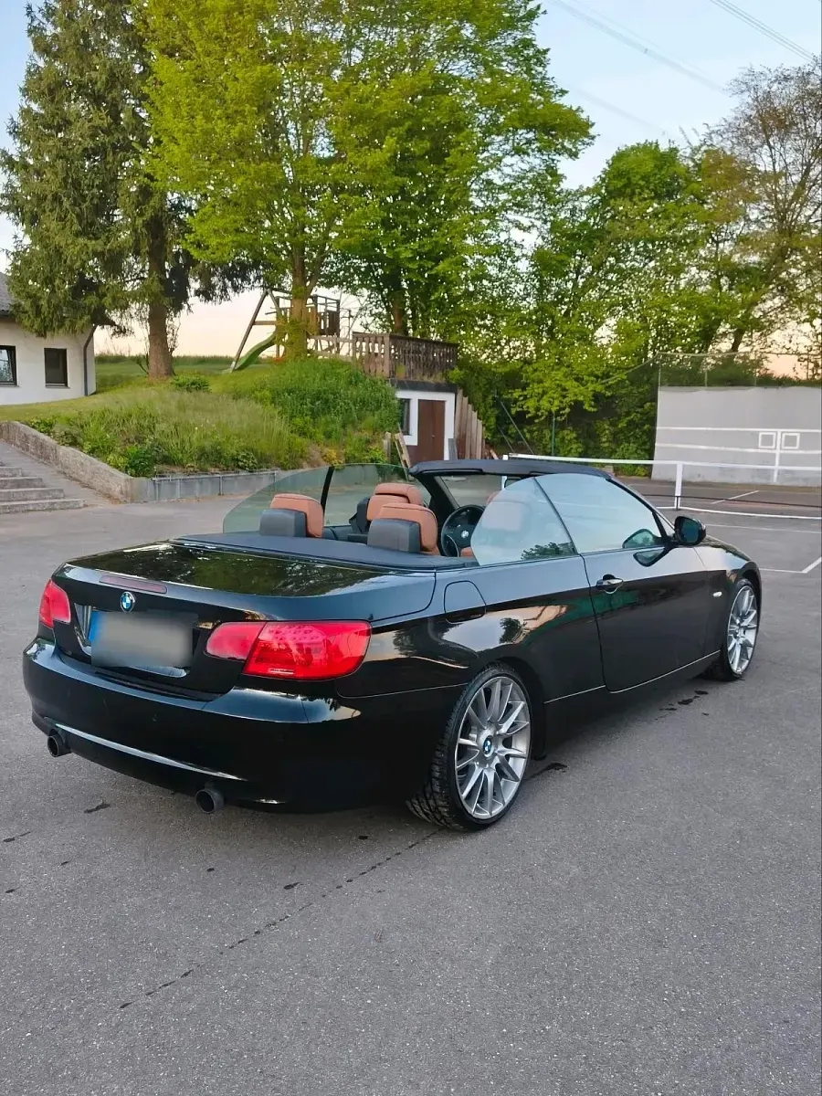 Gebraucht BMW 335 Cabriolet 306 PS (225 kW) 2011 Schwarz Cabrio