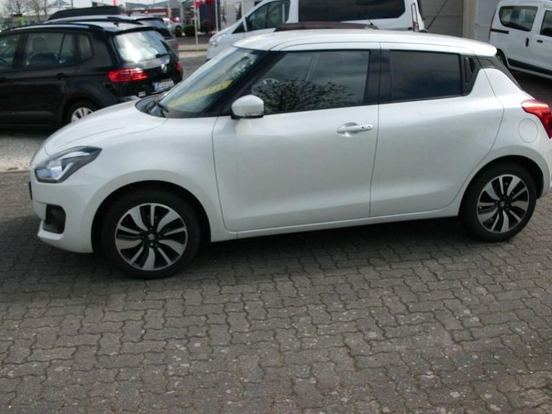 Gebraucht Suzuki Swift Comfort+ 111 PS (81 kW) 2018 Weiß Kleinwagen