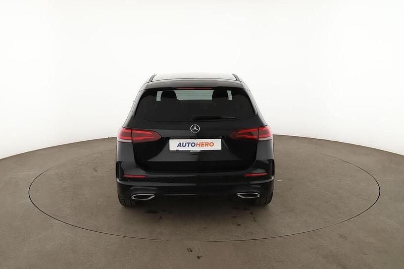 Gebraucht Mercedes B200 AMG line 150 PS (110 kW) 2023 Schwarz Van / Kleinbus