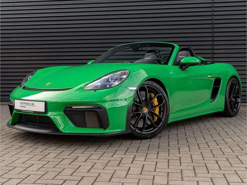 Gruen Gebraucht 2021 Porsche 718 Spyder Cabrio | 119.718 € - Bild 1/4
