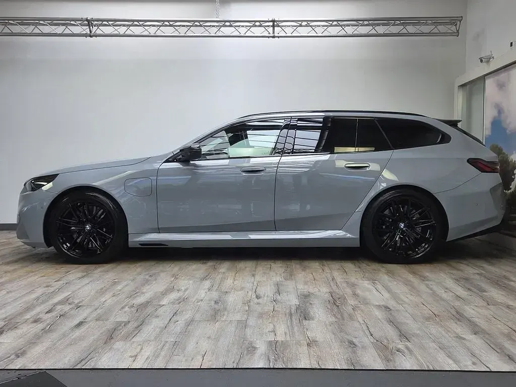 Gebraucht BMW M5 Performance 727 PS (534 kW) 2026 Grau Limousine