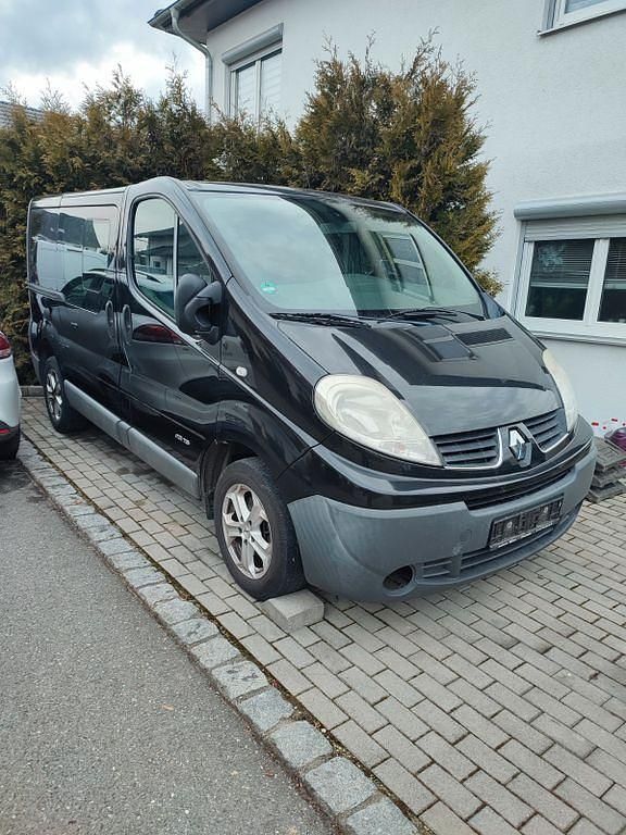 Gebraucht Renault Trafic Komfort 114 PS (83 kW) 2014 Schwarz Van / Kleinbus