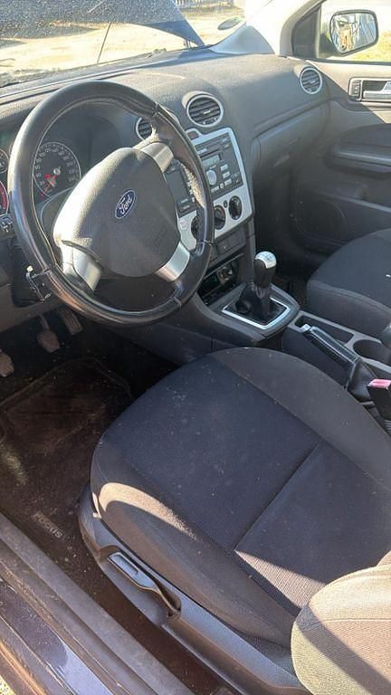 Gebraucht Ford Focus Trend 101 PS (74 kW) 2006 Blau Limousine