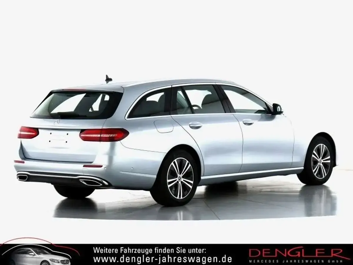 Gebraucht Mercedes E220 Avantgarde 200 PS (147 kW) 2022 Silber Limousine