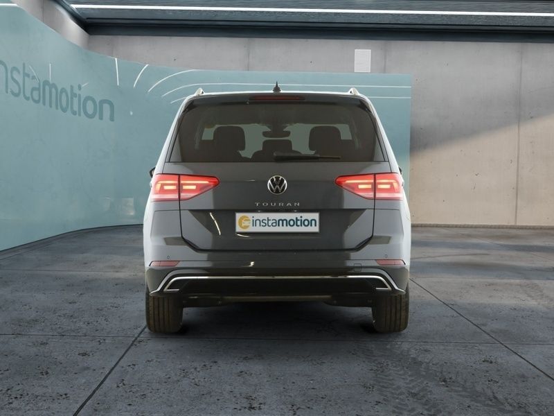 Gebraucht VW Touran R-line 150 PS (110 kW) 2024 Grau Van / Kleinbus