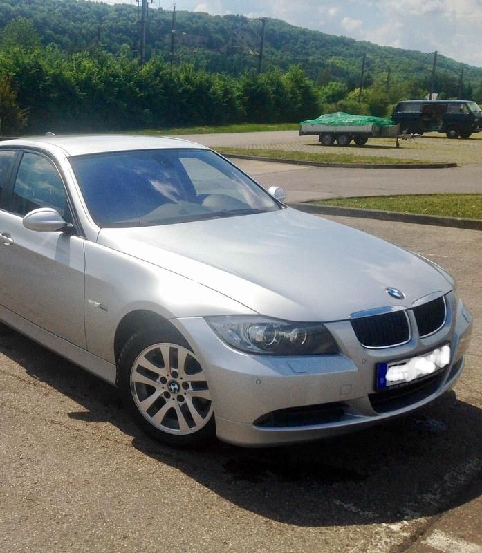 Gebraucht BMW 320 170 PS (125 kW) 2007 Silber Limousine